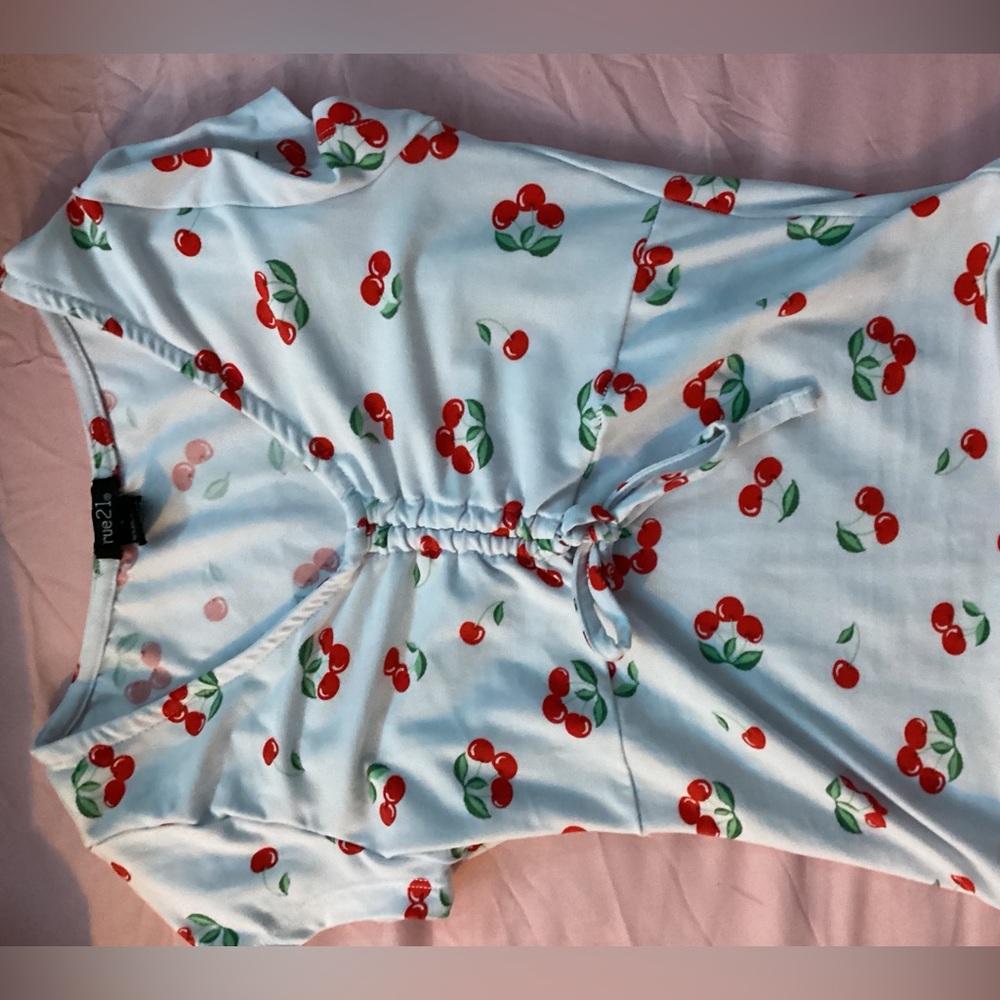 Rue21 cherry top